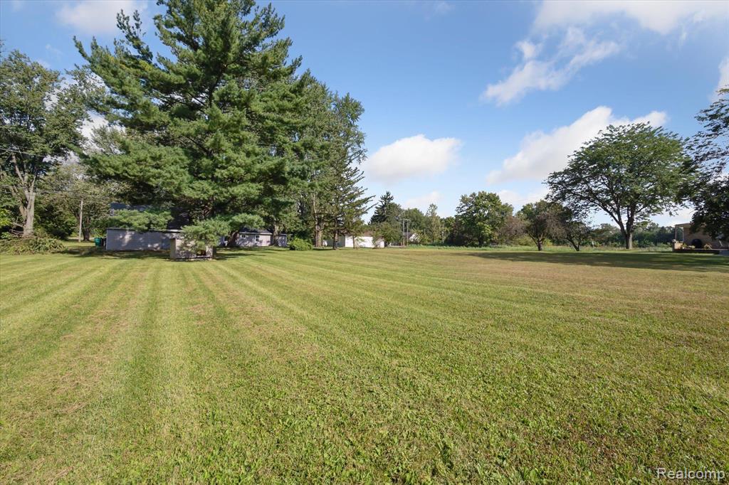 20830 Waltz Road New Boston, MI 48164 - Photo 22 of 23 Gallery Image 22