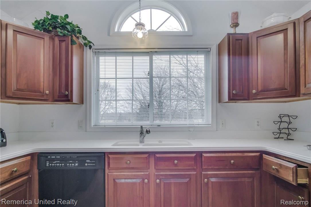 11880 Larkins Road Brighton, MI 48114 - Photo 11 of 26 DSC03735Blended.jpg