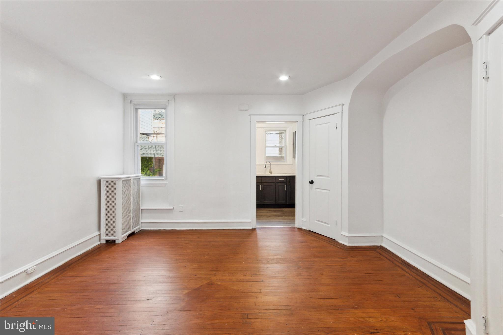 374 Wembly Road Upper Darby, PA 19082 - Photo 6 of 28