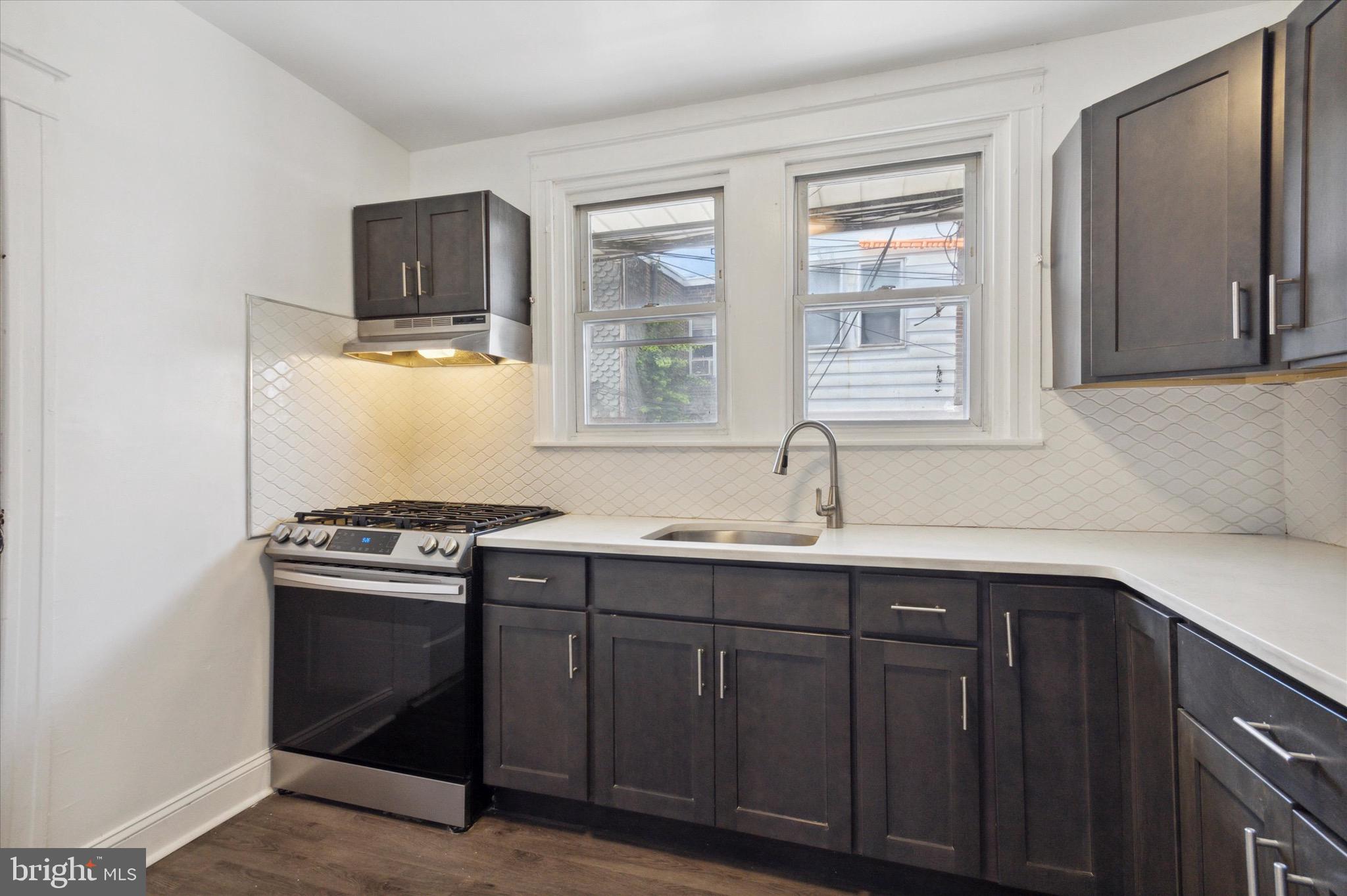 374 Wembly Road Upper Darby, PA 19082 - Photo 10 of 28