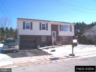 2482 Onyx Road York, PA 17408 - Photo 1 of 6 Gallery Image 1