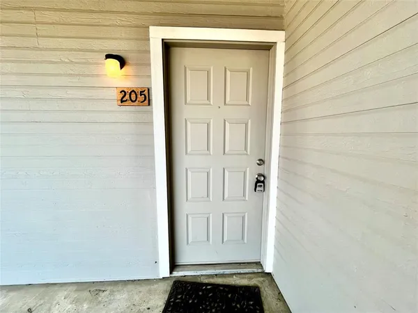 $825 | 2526 West Prairie Street, Unit 205, Denton, TX 76201