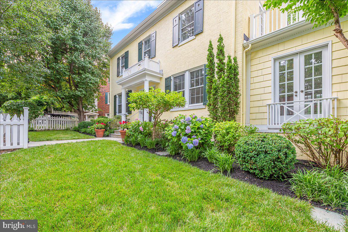 3001 McKinley Street Northwest Washington, DC 20015 - Photo 8 of 18 Blooming landscape