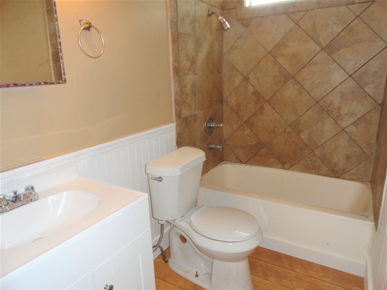 1340 Kings Estate Road St. Augustine, FL 32086 - Photo 30 of 40 a bathroom with a toilet and a bathtub