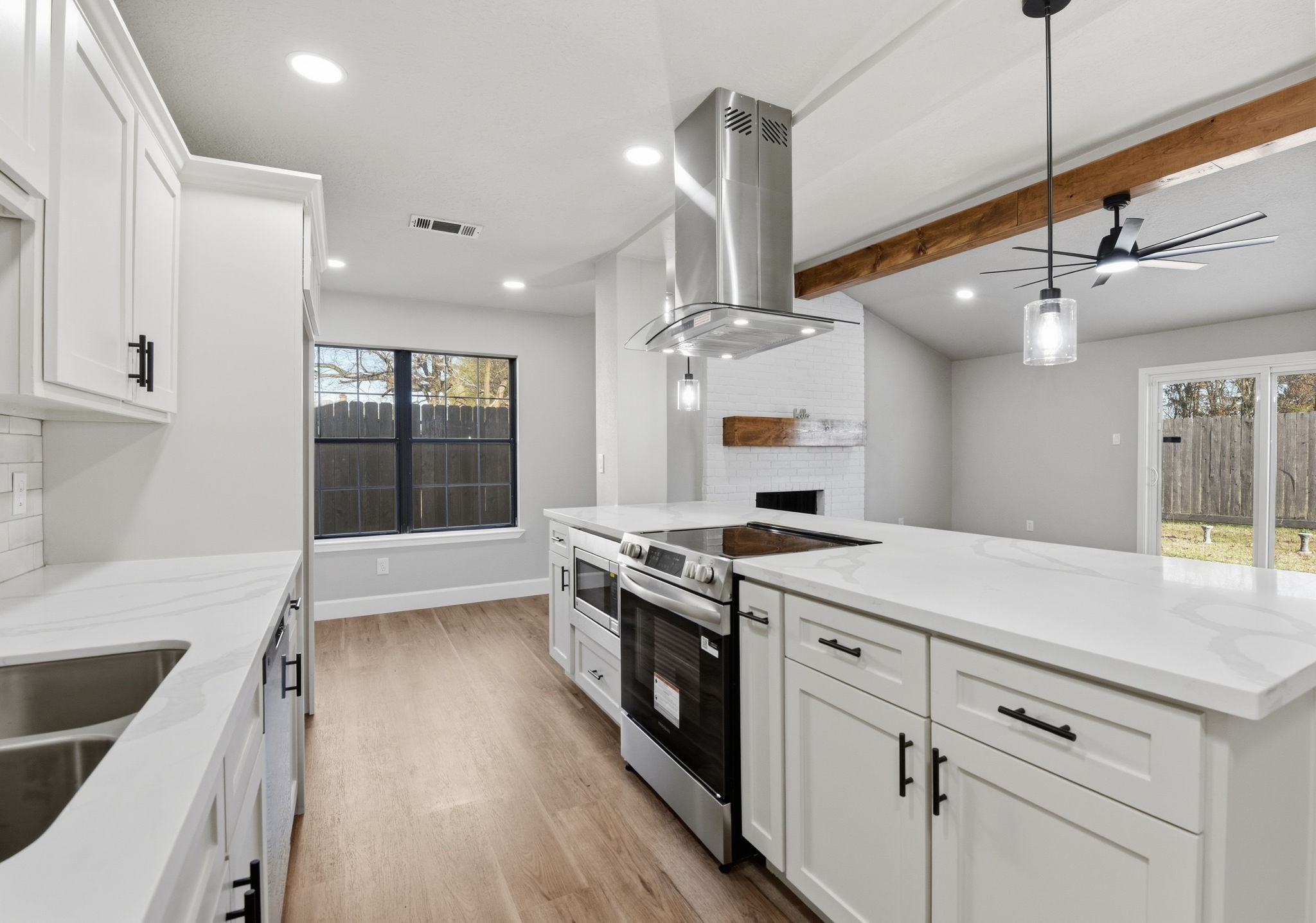 17530 Compass Rose Circle Crosby, TX 77532 - Photo 8 of 37