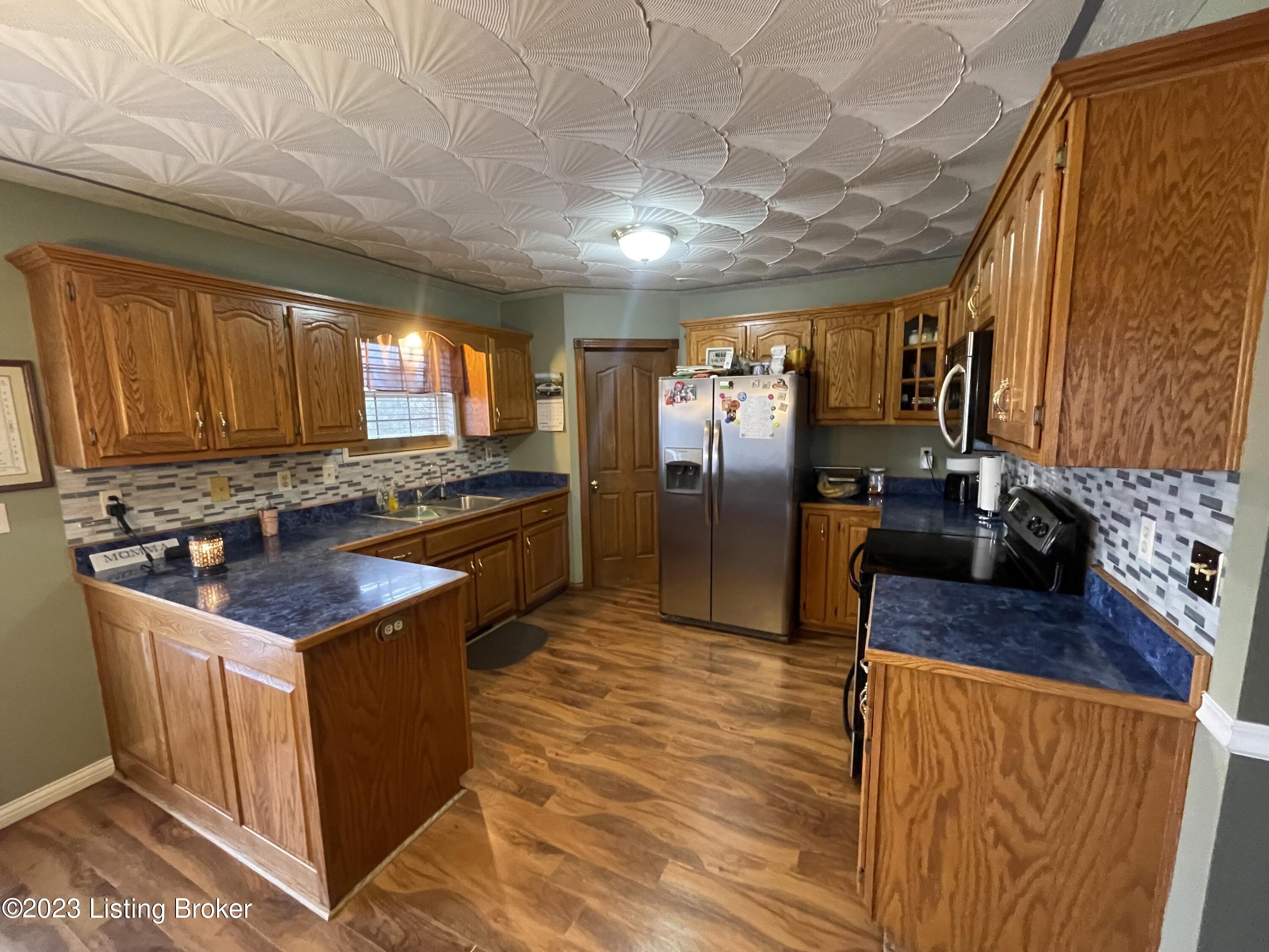 4120 Roberts Road Bardstown, KY 40004 - Photo 2 of 29 IMG_8389 2