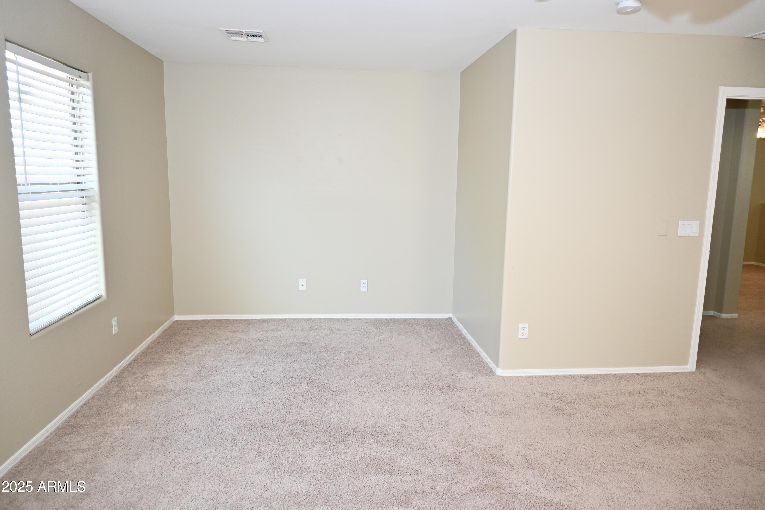 4114 South Sawmill Road Gilbert, AZ 85297 - Photo 25 of 42 Primary Bedroom Sitting area