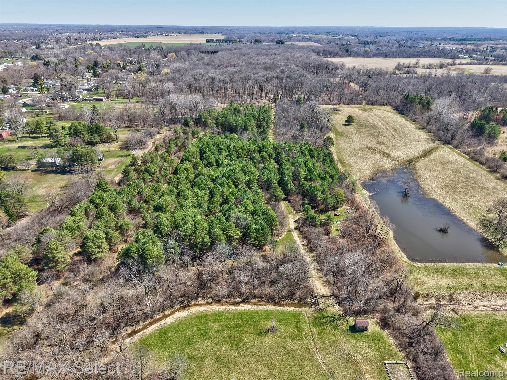 3309 South Vassar Road Davison, MI 48423 - Photo 35 of 45 3309 S. Vassar Rd 044.jpg