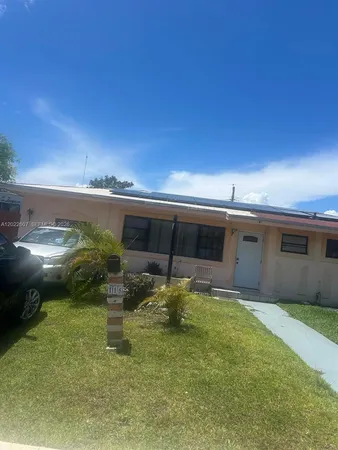 $900 | 115 Northwest 193rd Street, Miami, FL 33169