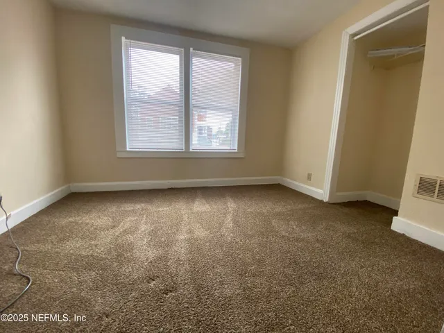 $1,100 | 345 Stockton Street, Jacksonville, FL 32204