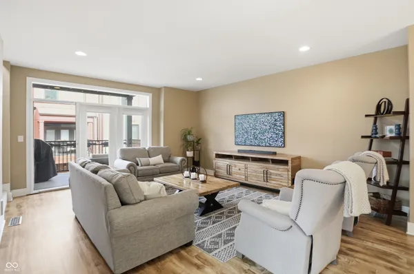 $527,000 | 609 Pomeroy Street, Indianapolis, IN 46202
