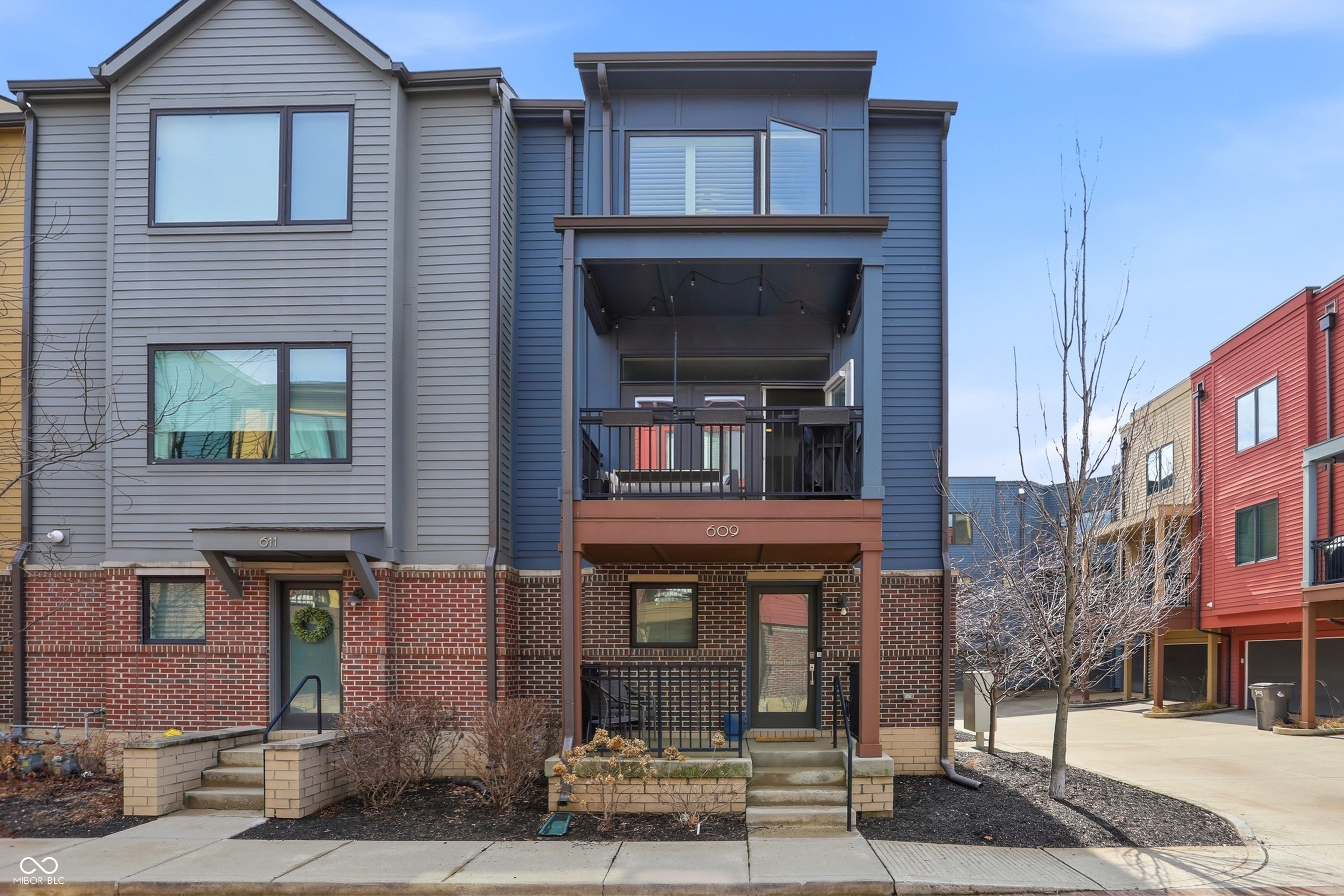 609 Pomeroy Street Indianapolis, IN 46202 - Photo 2 of 51