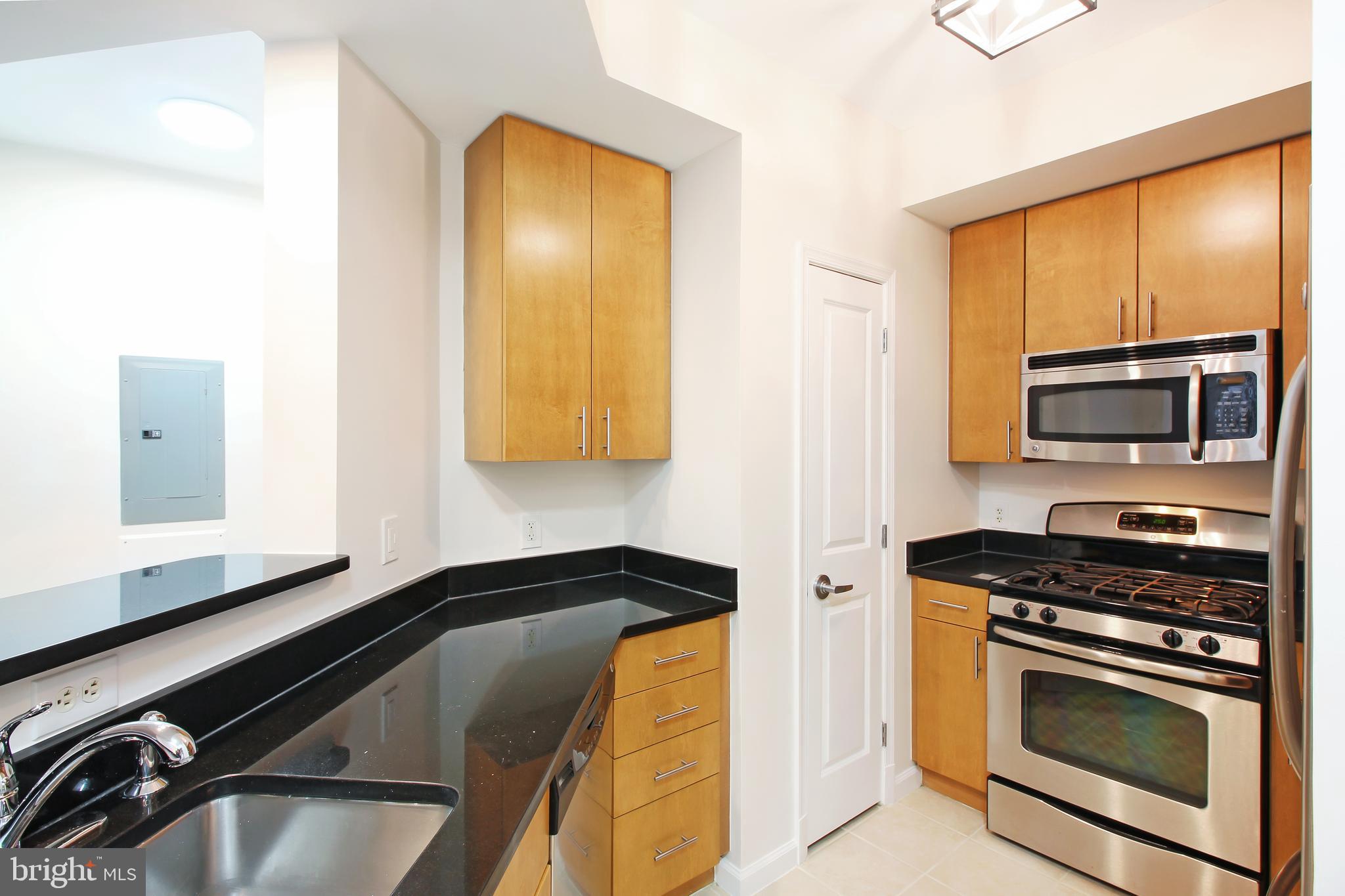 715 6th Street Northwest, Unit 1002 Washington, DC 20001 - Photo 11 of 38