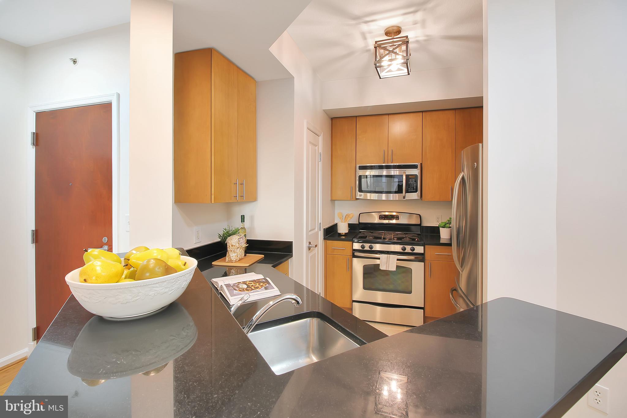 715 6th Street Northwest, Unit 1002 Washington, DC 20001 - Photo 6 of 38