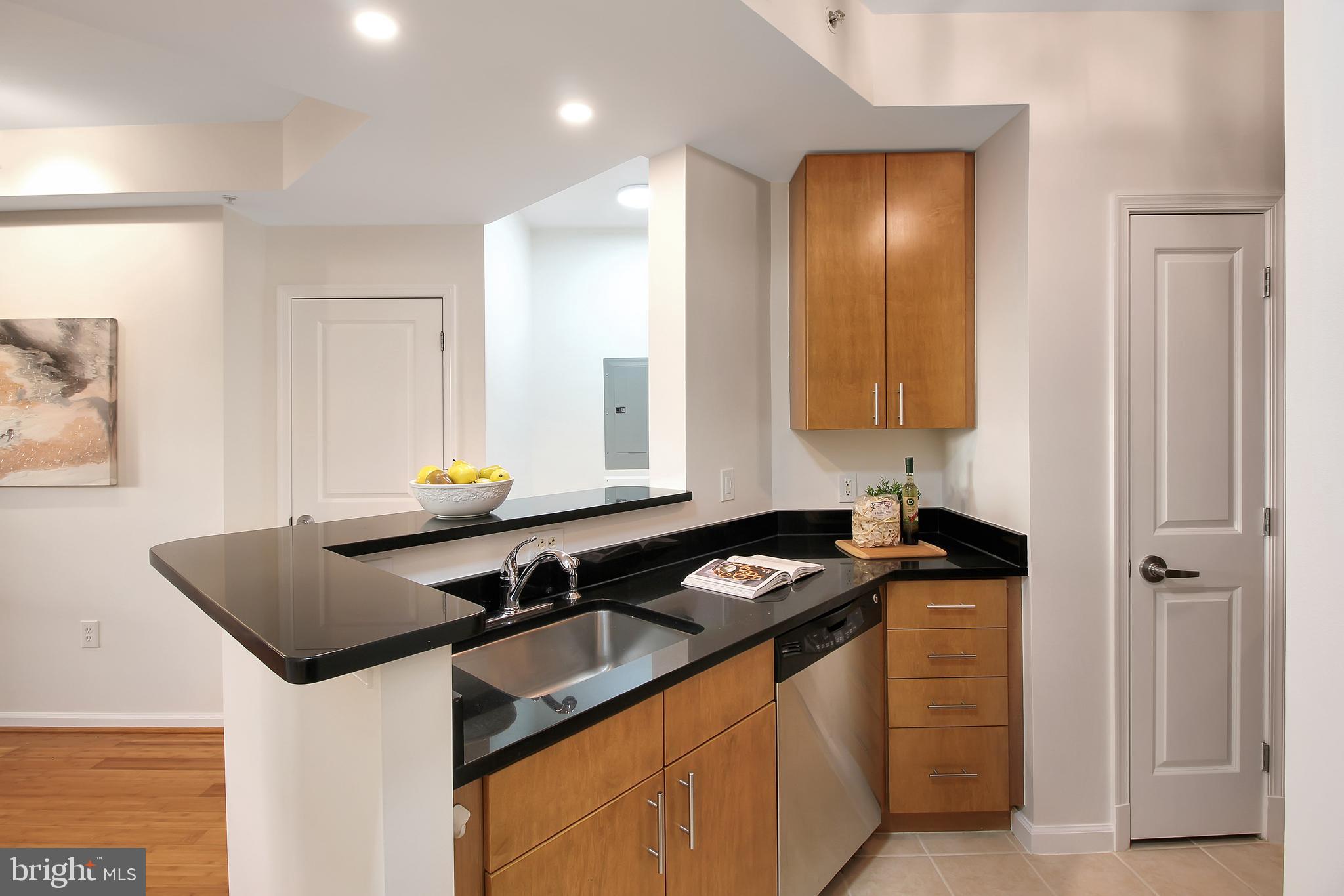 715 6th Street Northwest, Unit 1002 Washington, DC 20001 - Photo 8 of 38