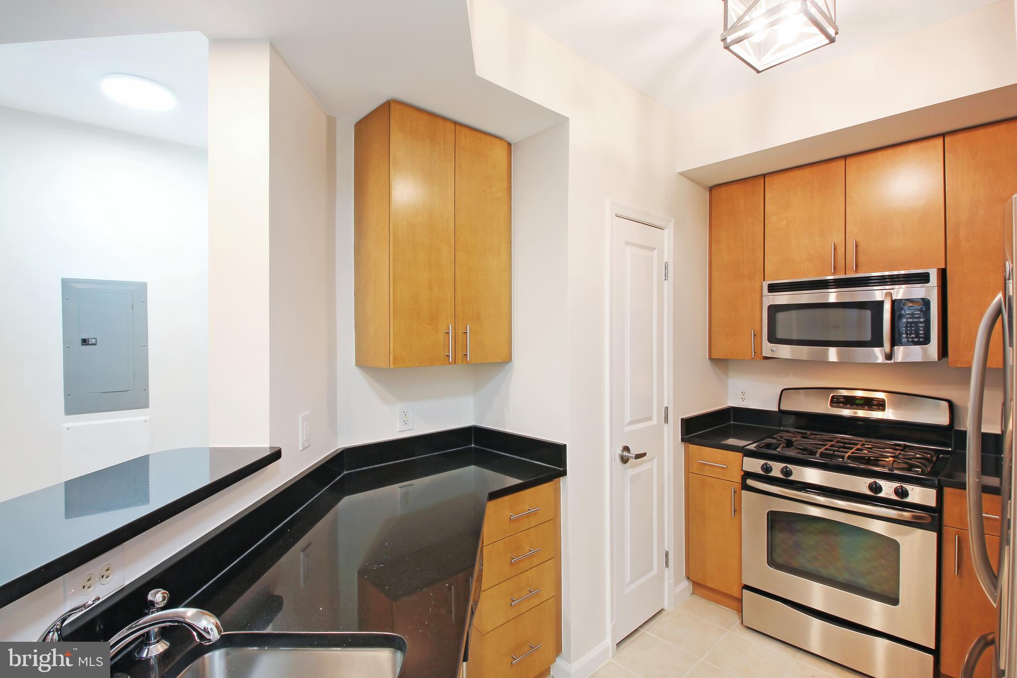715 6th Street Northwest, Unit 1002 Washington, DC 20001 - Photo 9 of 38