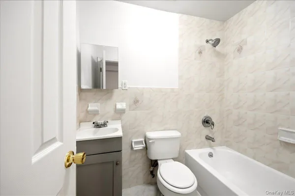 $4,200 | 82 Morningside Avenue, Unit 1, Yonkers, NY 10703