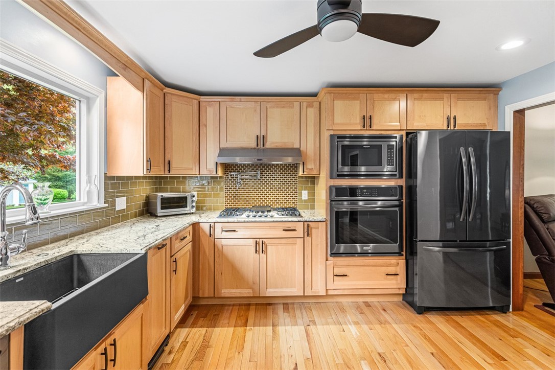 7 Pheasant Run Road North Smithfield, RI 02896 - Photo 15 of 50