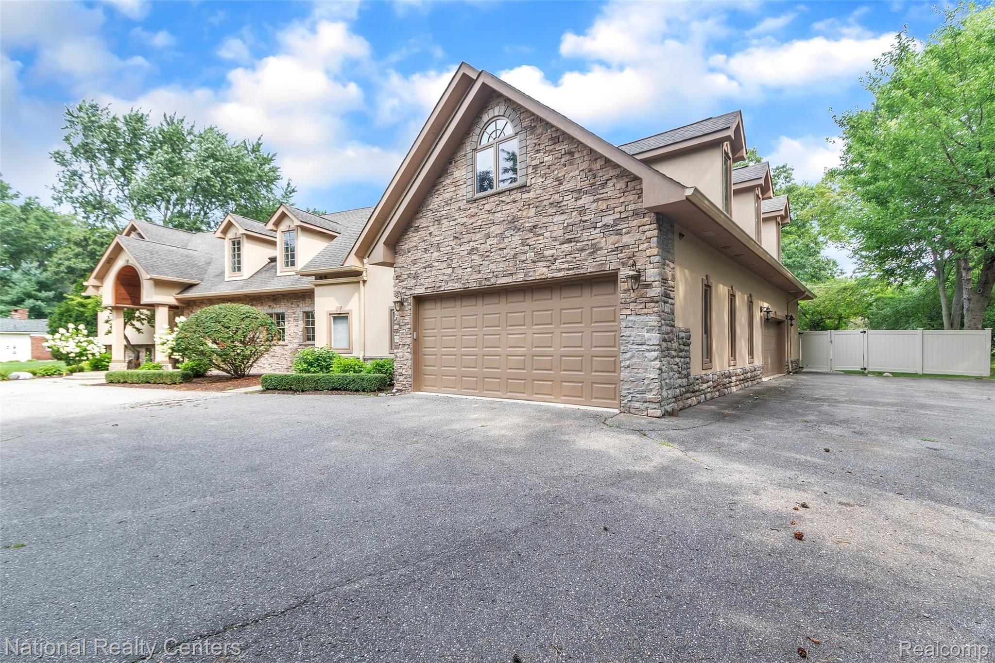 4530 Pickering Road Bloomfield Hills, MI 48301 - Photo 6 of 87 Lang-Estates-Clarkston-4530-Pickering-Rd-Luxury-Home-For-Sale-Bloomfield-Hills (6).jpg