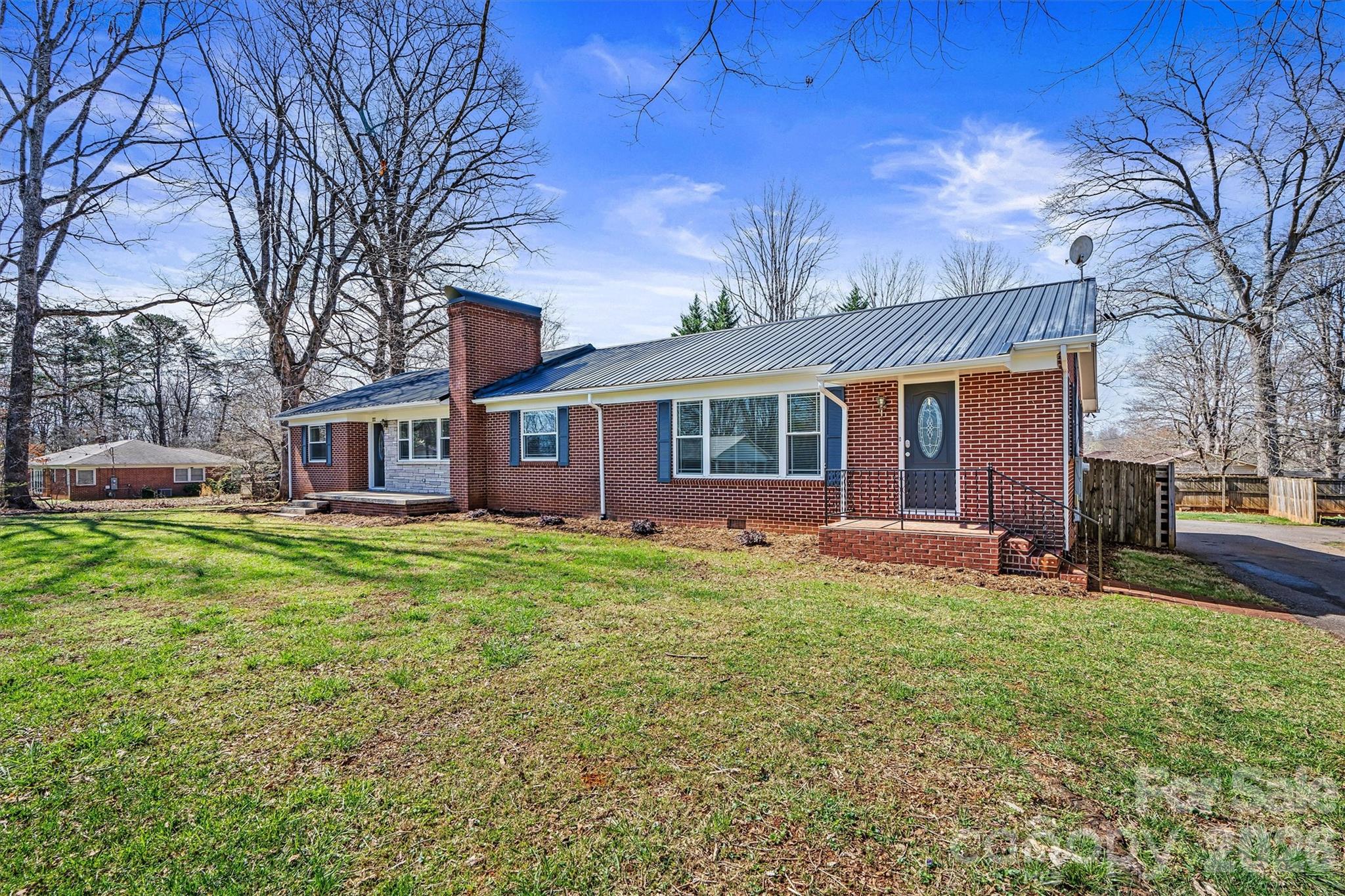 1212 3rd St Drive Southeast Conover, NC 28613 - Photo 2 of 43