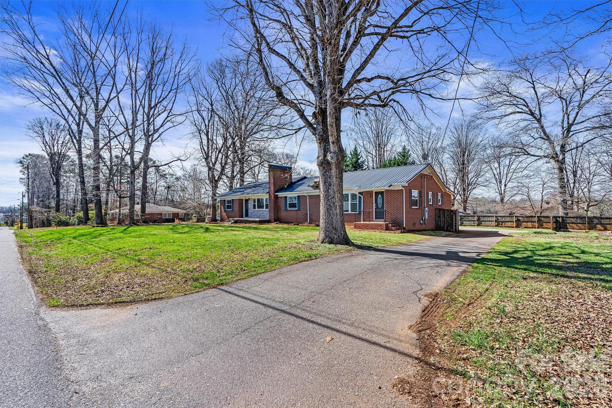 1212 3rd St Drive Southeast Conover, NC 28613 - Photo 4 of 43