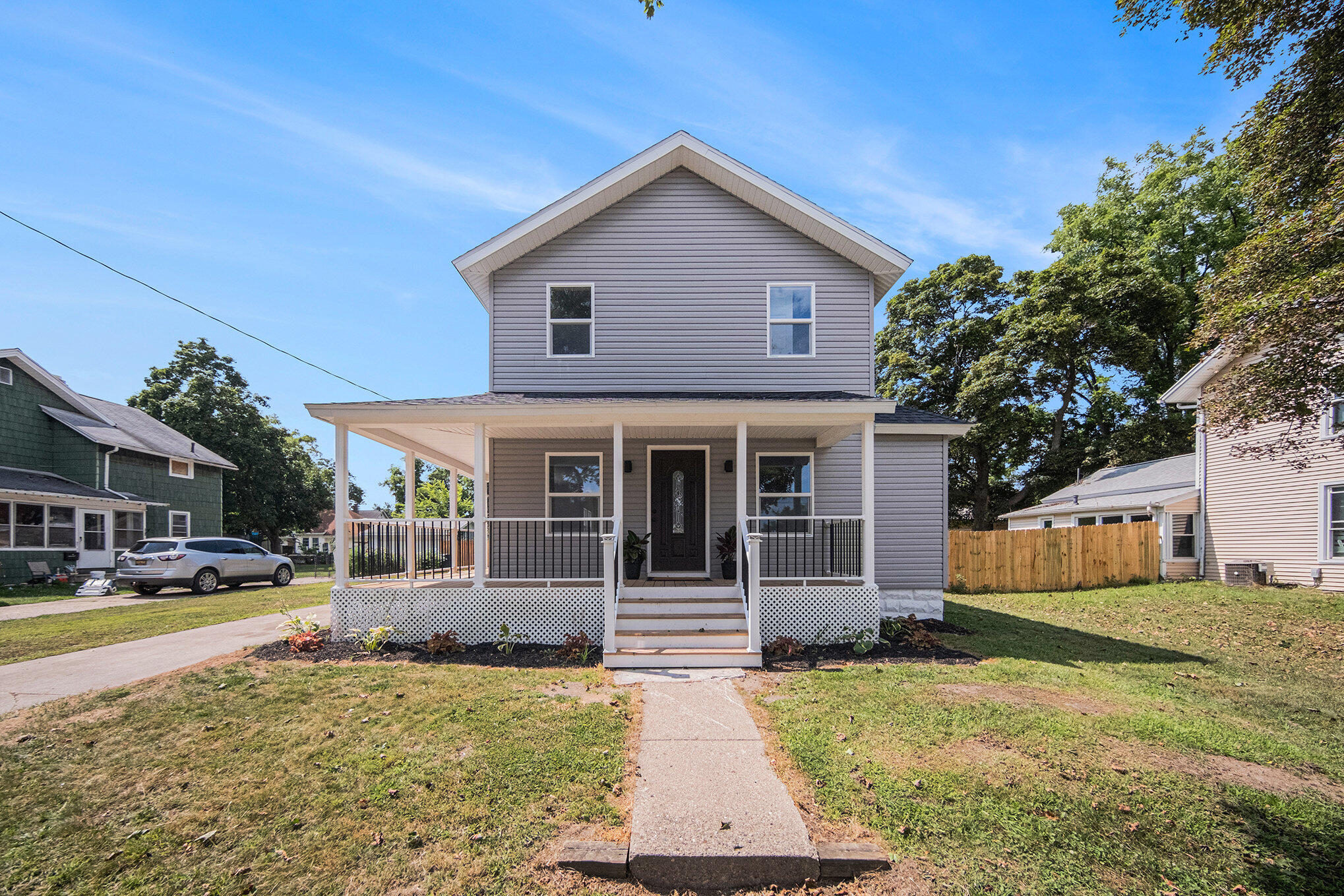 910 Backus Street Jackson, MI 49202 - Photo 1 of 14 Front