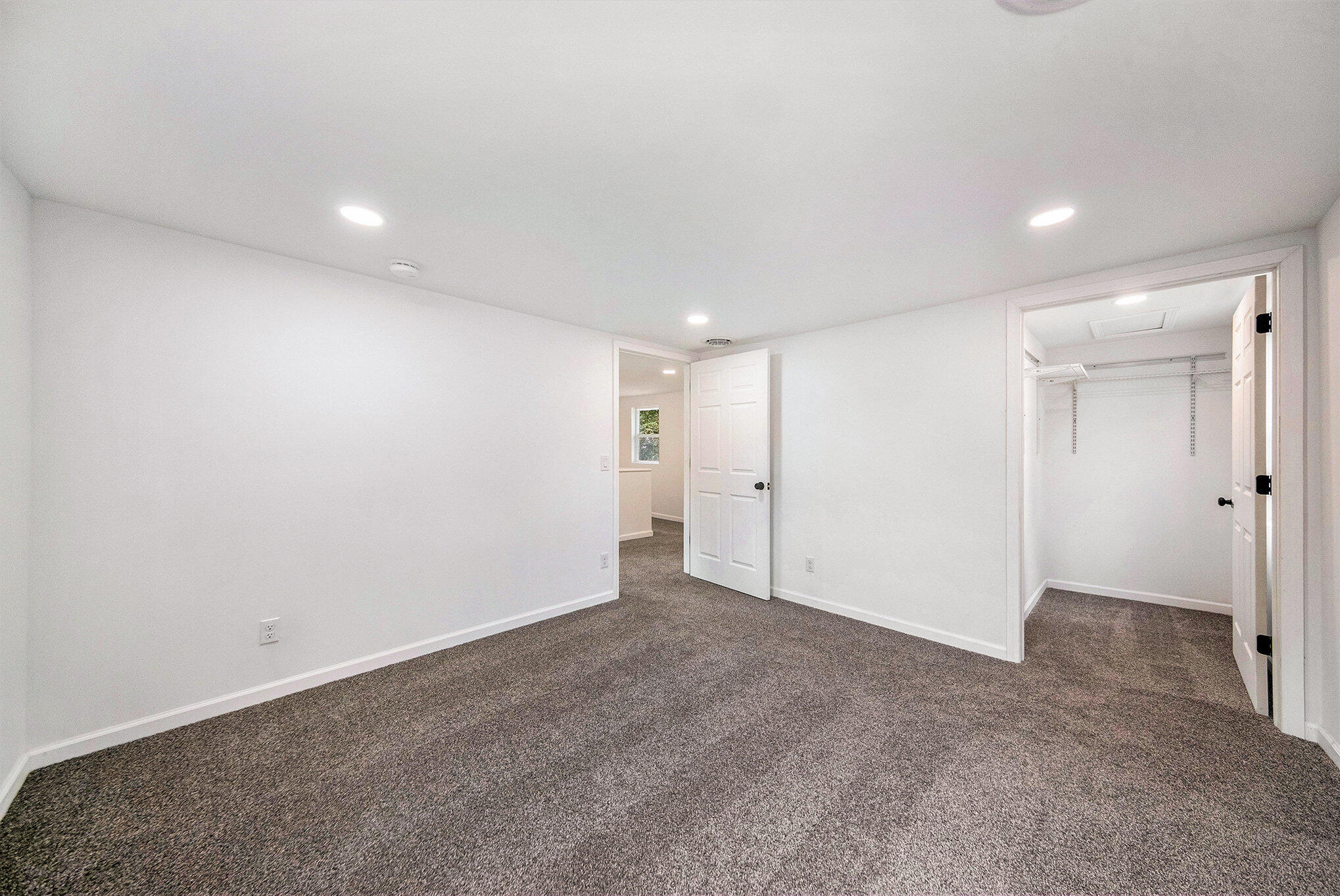 910 Backus Street Jackson, MI 49202 - Photo 4 of 14 012_file_422