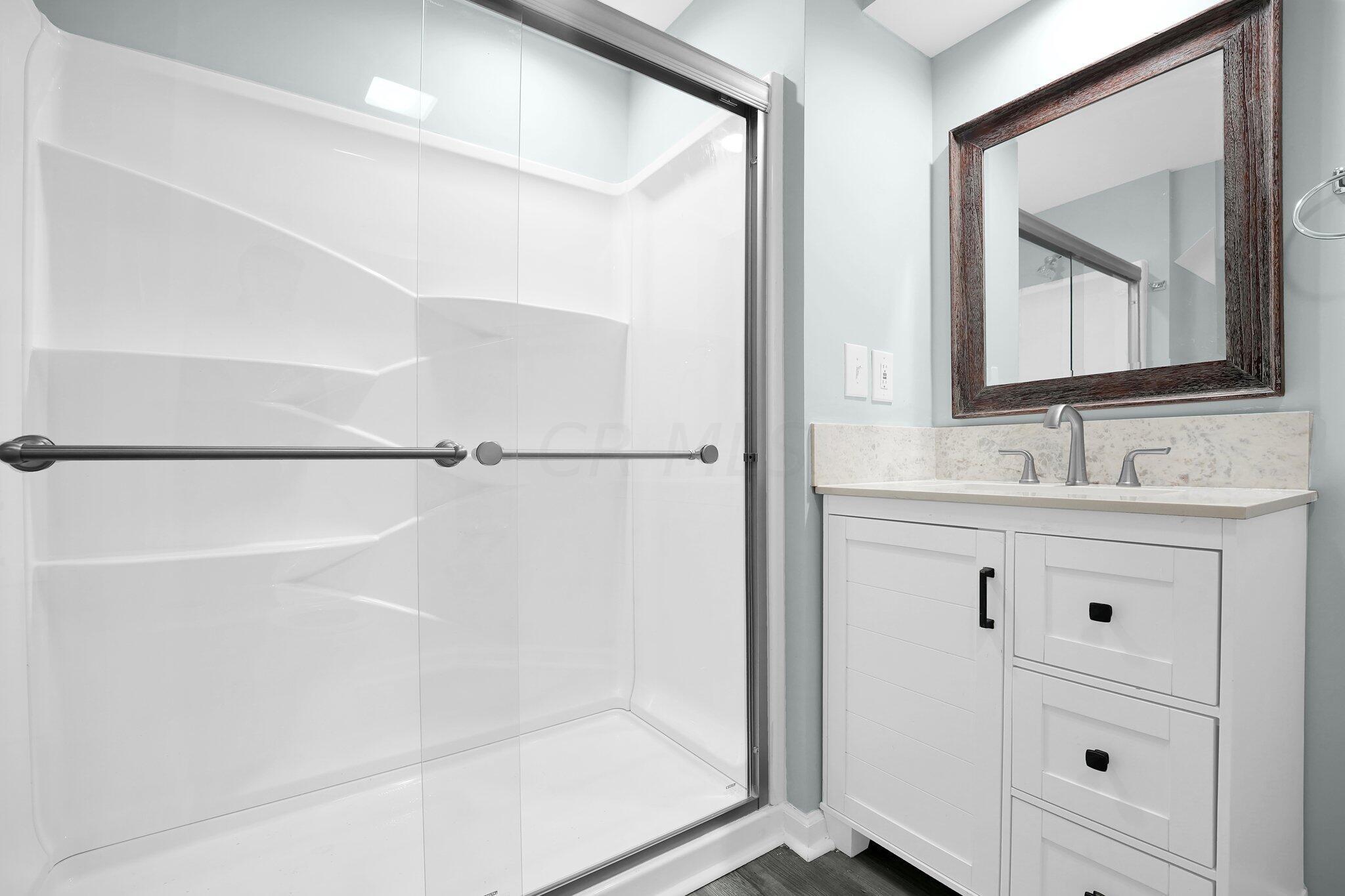 2895 Charing Road Columbus, OH 43221 - Photo 20 of 24 Bathroom 3