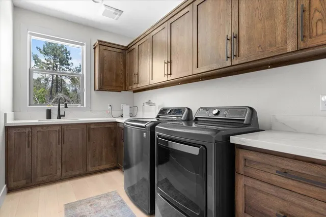 $695,000 | 16520 Blarney Lane, Redding, CA 96001