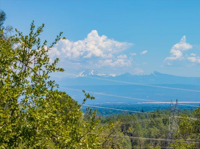 $695,000 | 16520 Blarney Lane, Redding, CA 96001