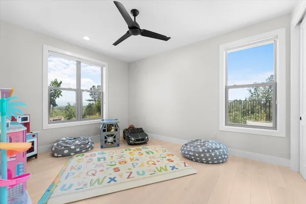 $695,000 | 16520 Blarney Lane, Redding, CA 96001