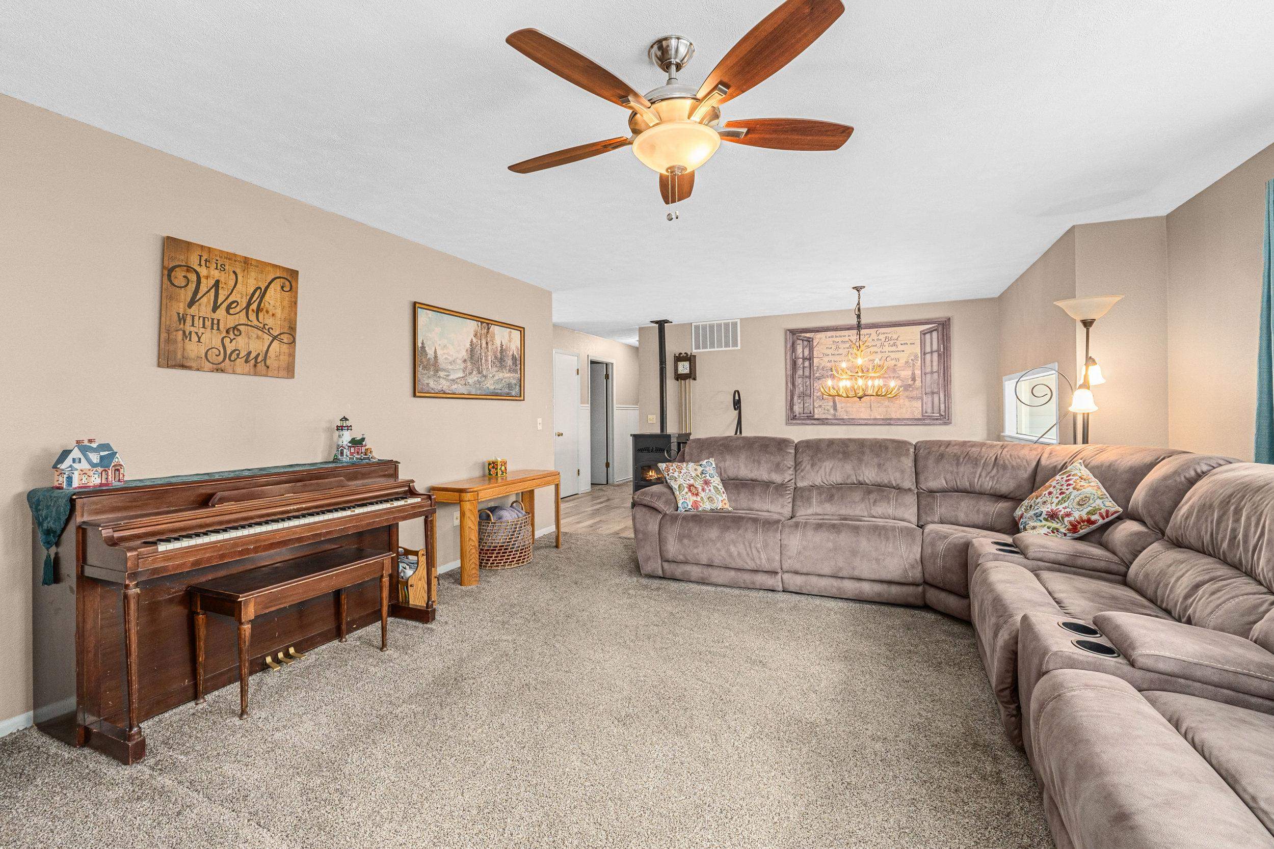 2600 Highline Road Chewelah, WA 99109 - Photo 3 of 27