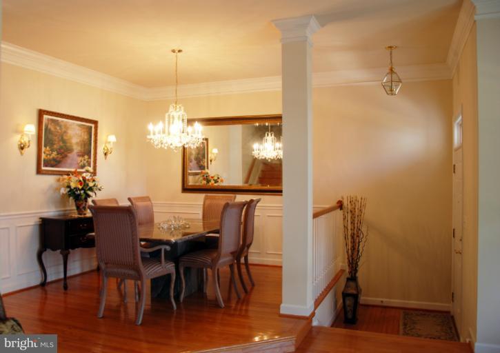 8853 Modano Place Fairfax, VA 22031 - Photo 14 of 17 Dining Room