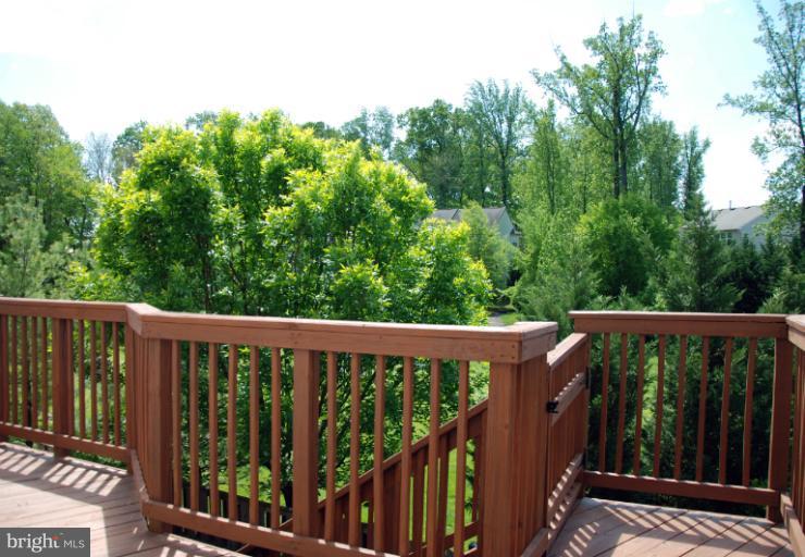 8853 Modano Place Fairfax, VA 22031 - Photo 16 of 17 Exterior (Rear)