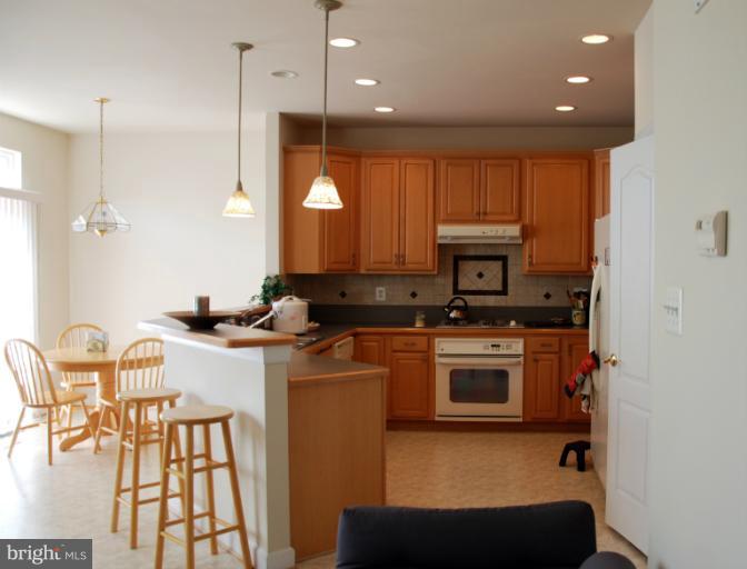 8853 Modano Place Fairfax, VA 22031 - Photo 3 of 17 Kitchen