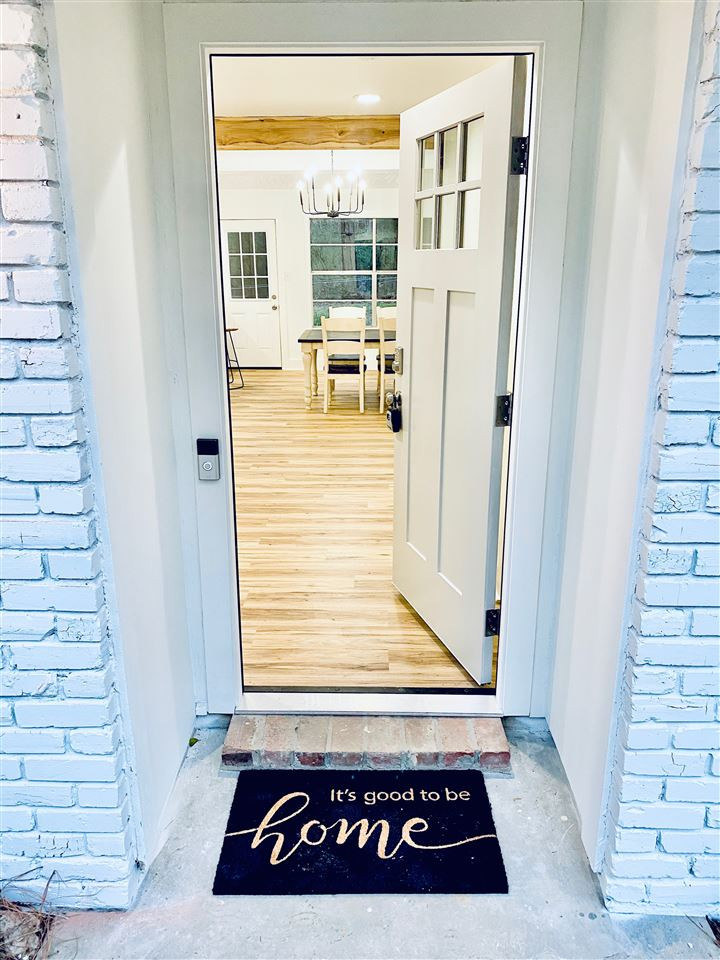 904 Oakhill Circle Clinton, MS 39056 - Photo 2 of 27 Photo 2