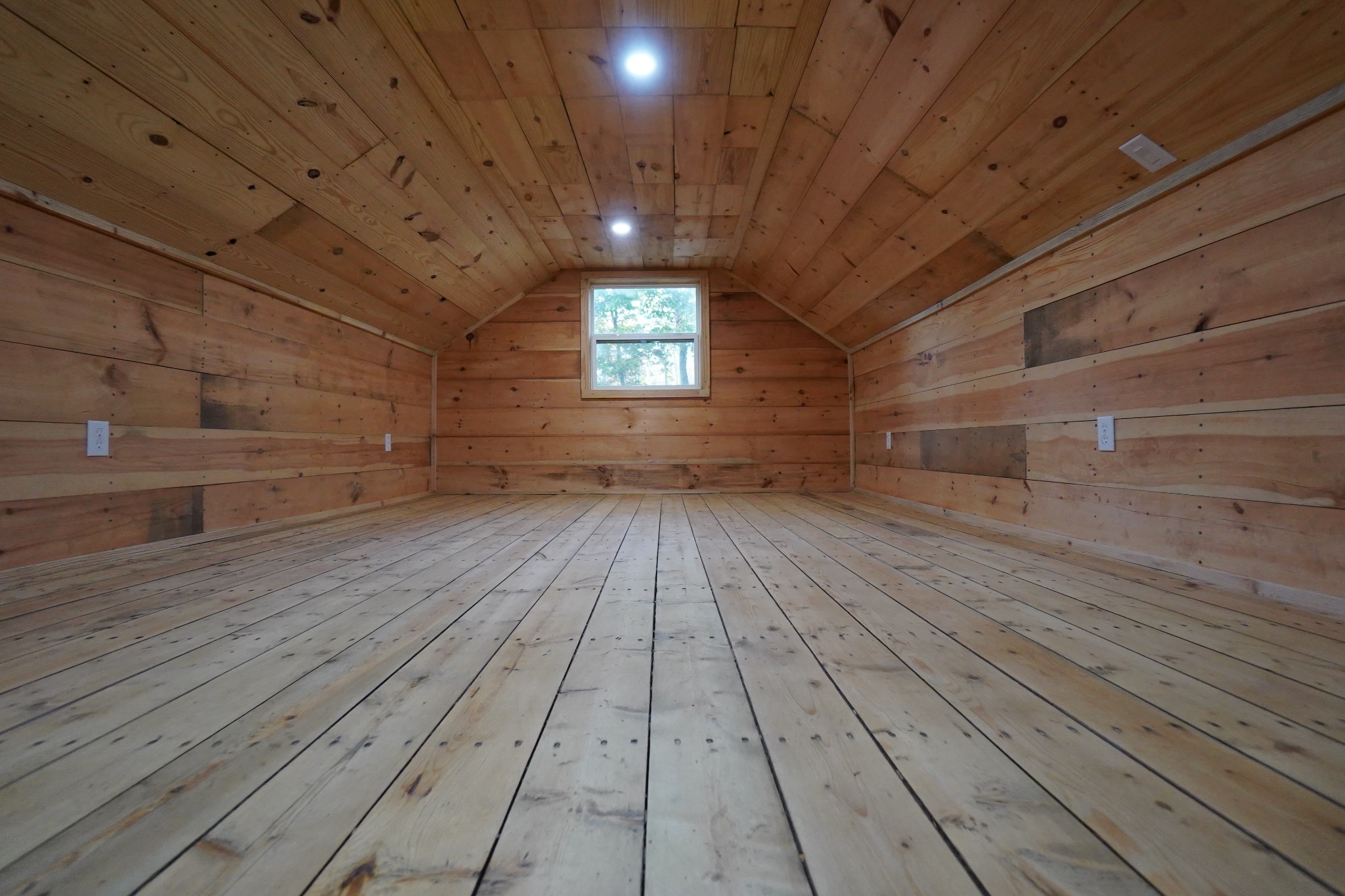 188 Woods Road Dover, TN 37058 - Photo 13 of 31 a view of empty room with wooden floor
