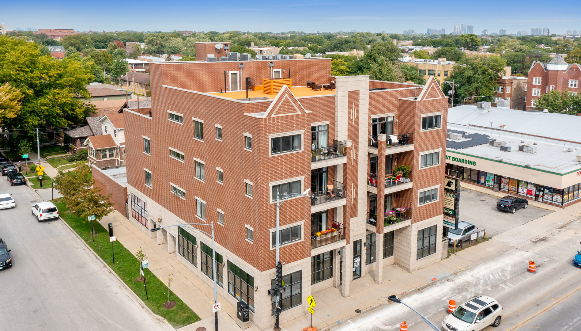 4809 North California Ave Unit 2W