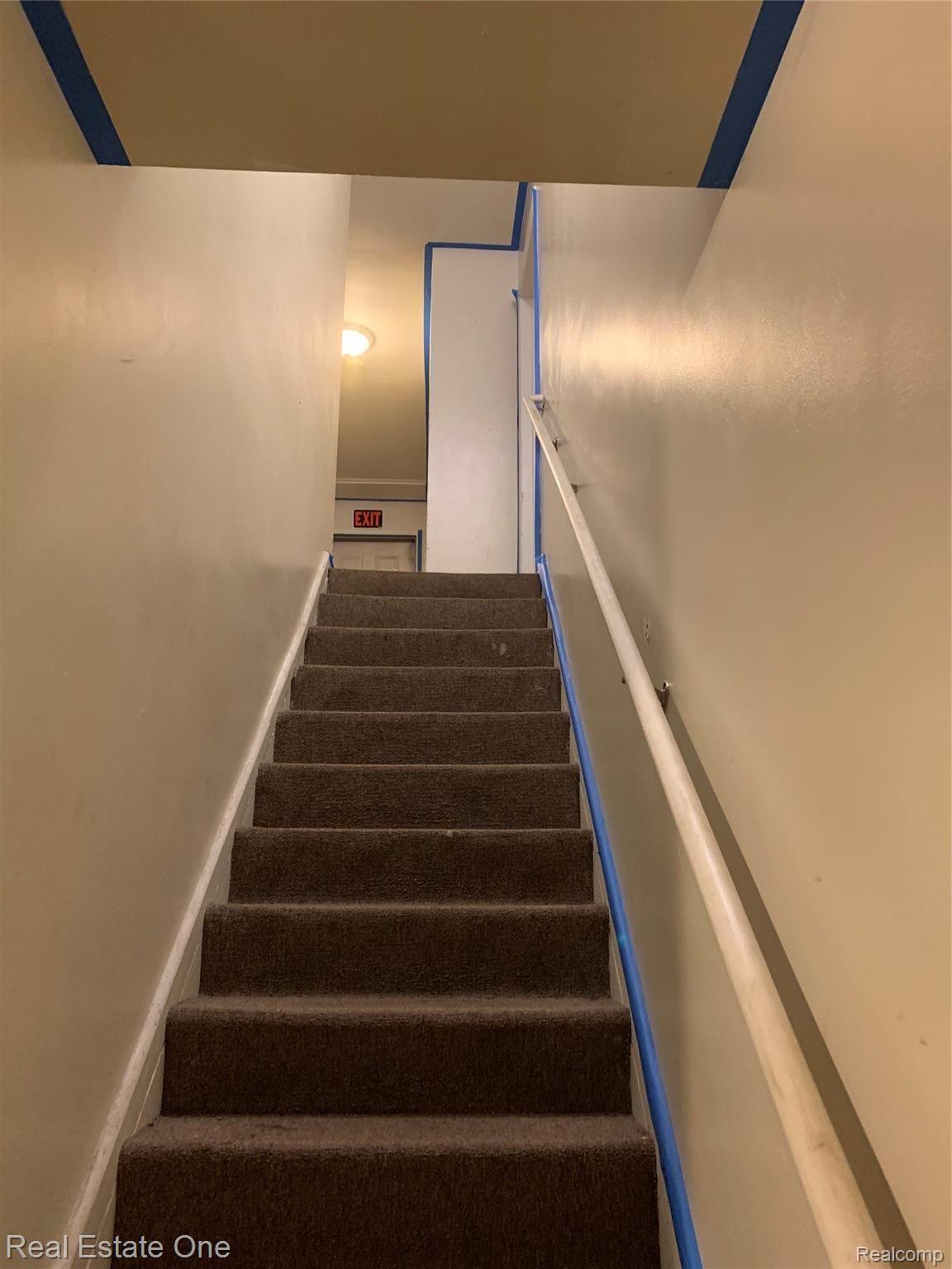 7 Florence Street River Rouge, MI 48218 - Photo 12 of 13 7 florence stairs.jpeg