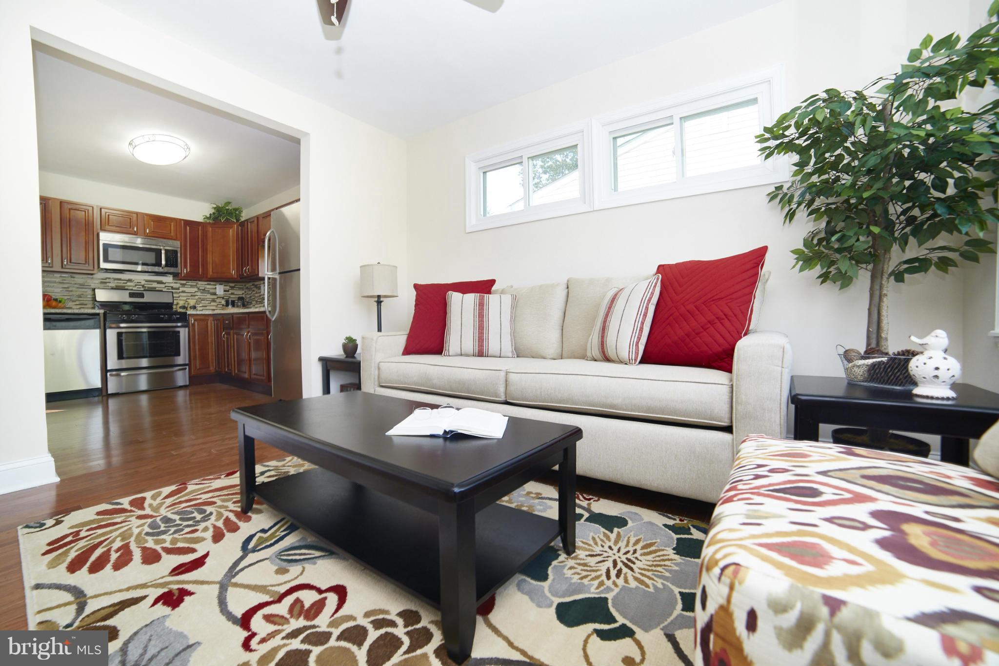 9230 Avondale Road Baltimore, MD 21234 - Photo 1 of 30 Living Room