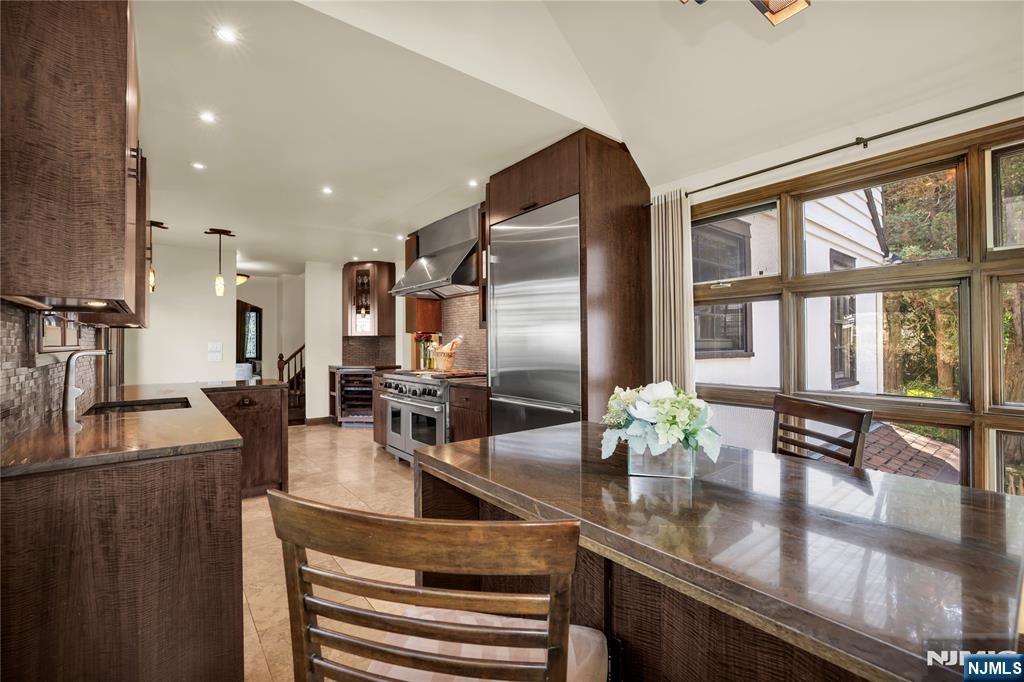 201 Little Falls Road Cedar Grove, NJ 07009 - Photo 9 of 46
