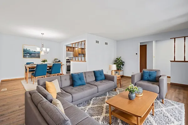 $272,000 | 15607 Petunia Court, Unit 29, Orland Park, IL 60462