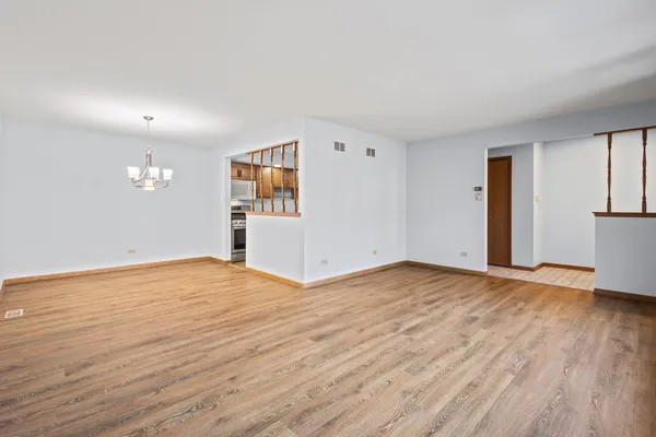 $272,000 | 15607 Petunia Court, Unit 29, Orland Park, IL 60462