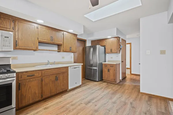 $272,000 | 15607 Petunia Court, Unit 29, Orland Park, IL 60462