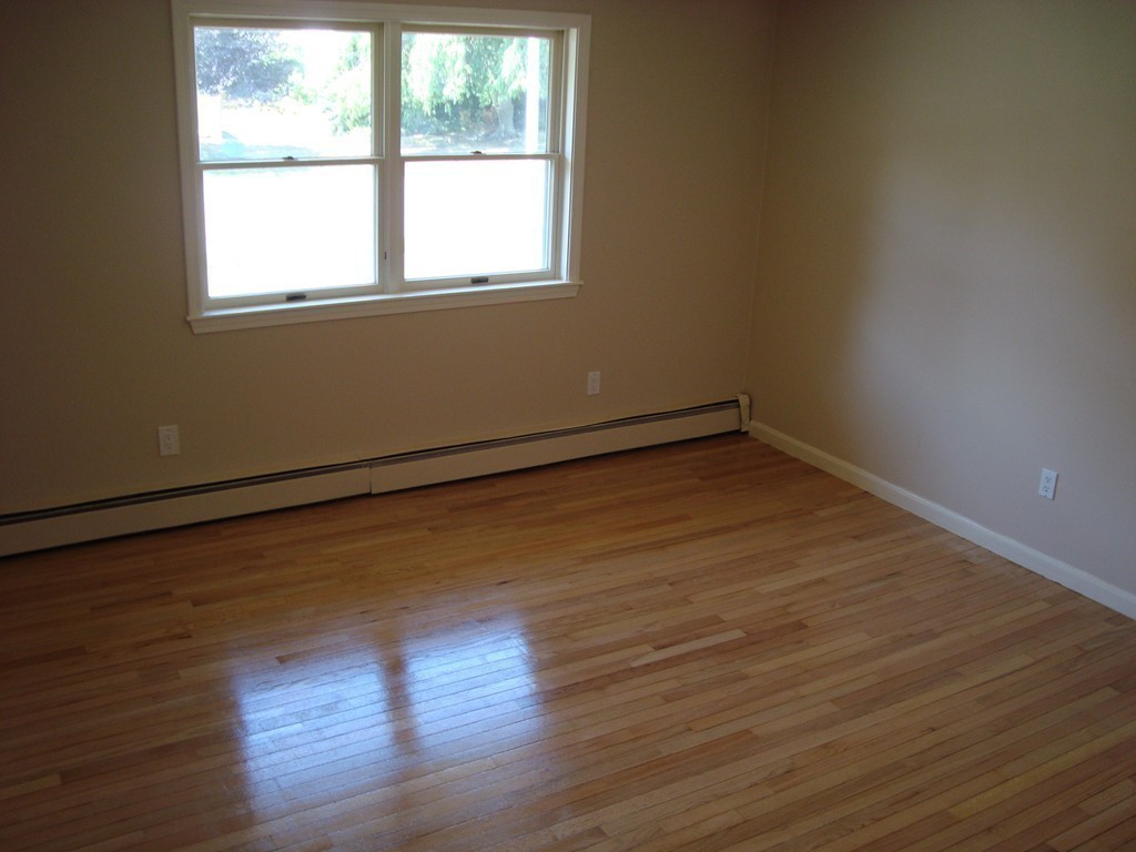 30 Diane Road Peabody, MA 01960 - Photo 11 of 28 Gallery Image 11