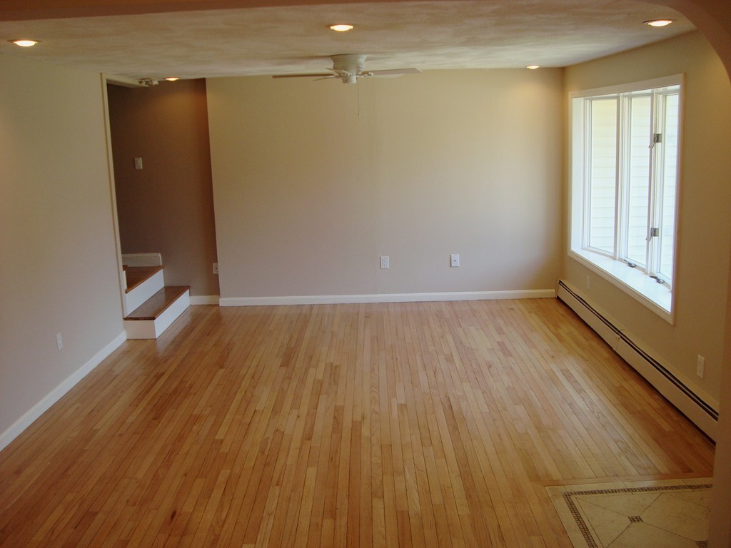 30 Diane Road Peabody, MA 01960 - Photo 4 of 28 Gallery Image 4