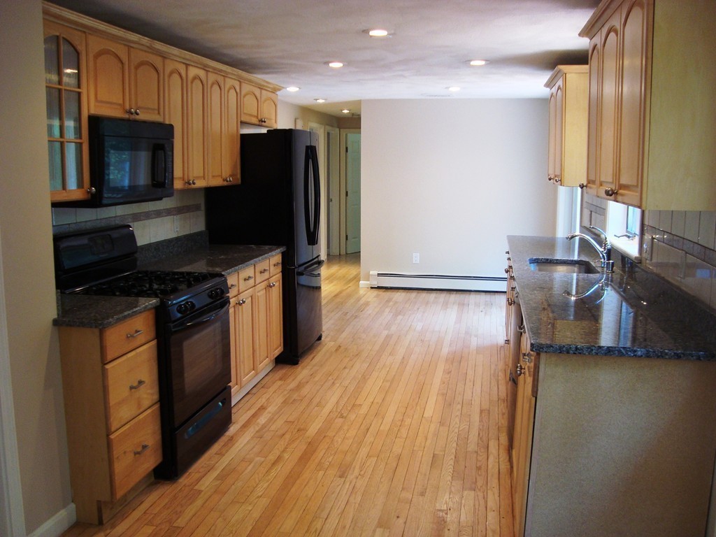 30 Diane Road Peabody, MA 01960 - Photo 10 of 28 Gallery Image 10