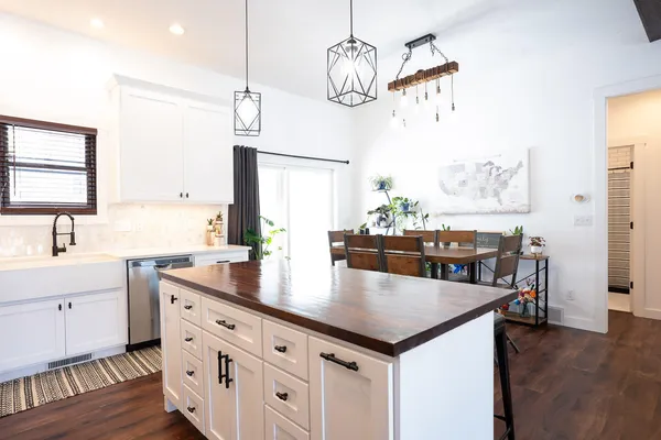 $489,900 | 1043 John Street, West Salem, WI 54669