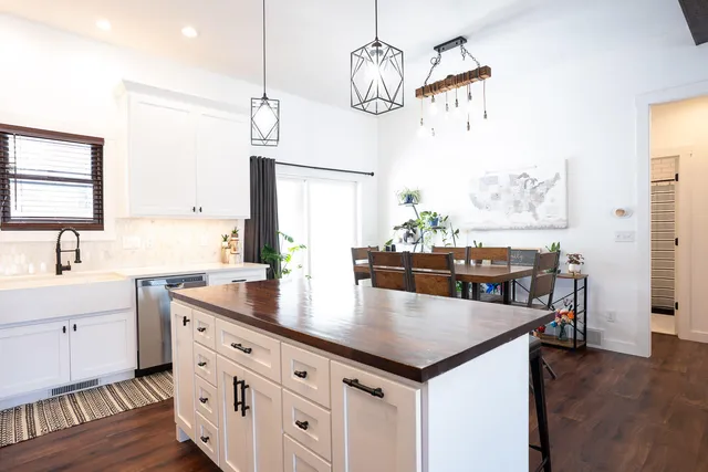 $489,900 | 1043 John Street, West Salem, WI 54669