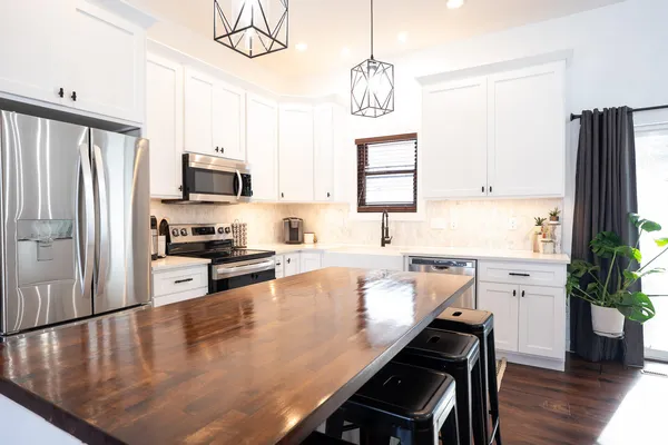 $489,900 | 1043 John Street, West Salem, WI 54669